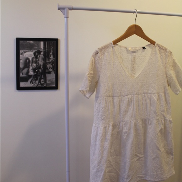 White babydoll dress in a size small! - Picture 3 of 4